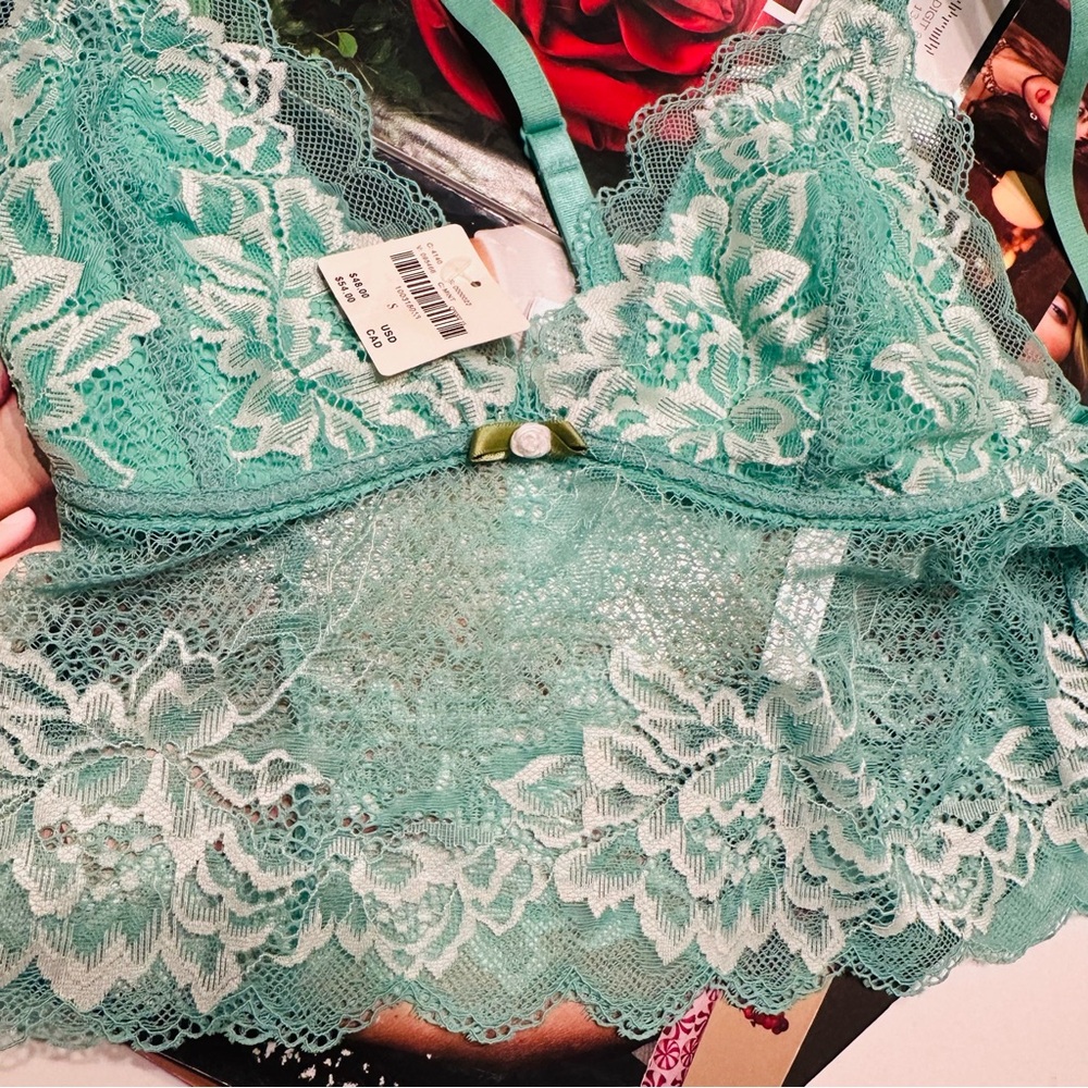 NWT By Anthropologie Two-Tone Rosette Elegant Lace Bralette in Mint Green